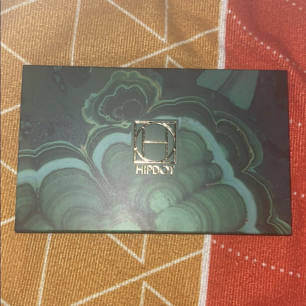 HIPDOT eye shadow